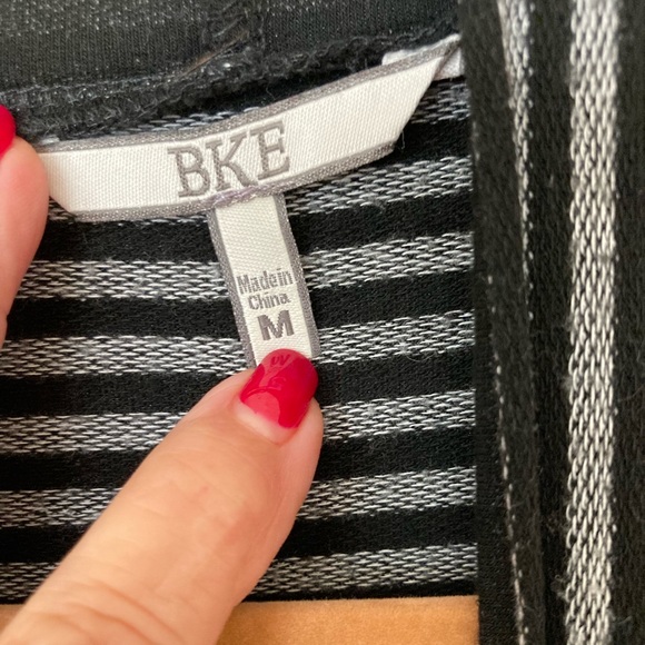 Black & Gray Cardigan - Picture 3 of 5